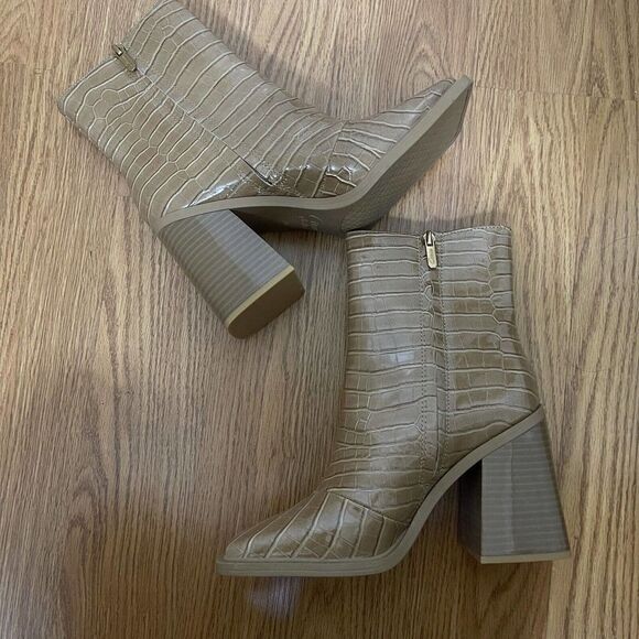 NWOB Sam Edelman Layla Croc caramel brown Embossed Square Toe Booties size 8.5 - Picture 5 of 10
